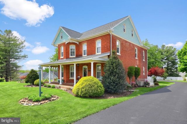 345 WESTMINSTER AVE, Hanover, PA 17331