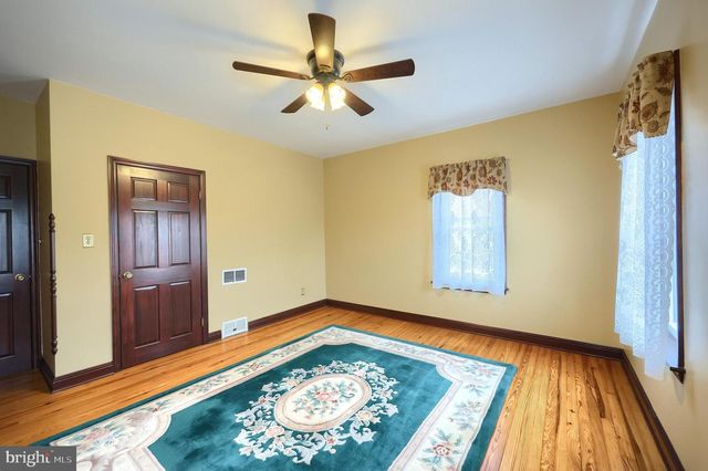 345 WESTMINSTER AVE, Hanover, PA 17331