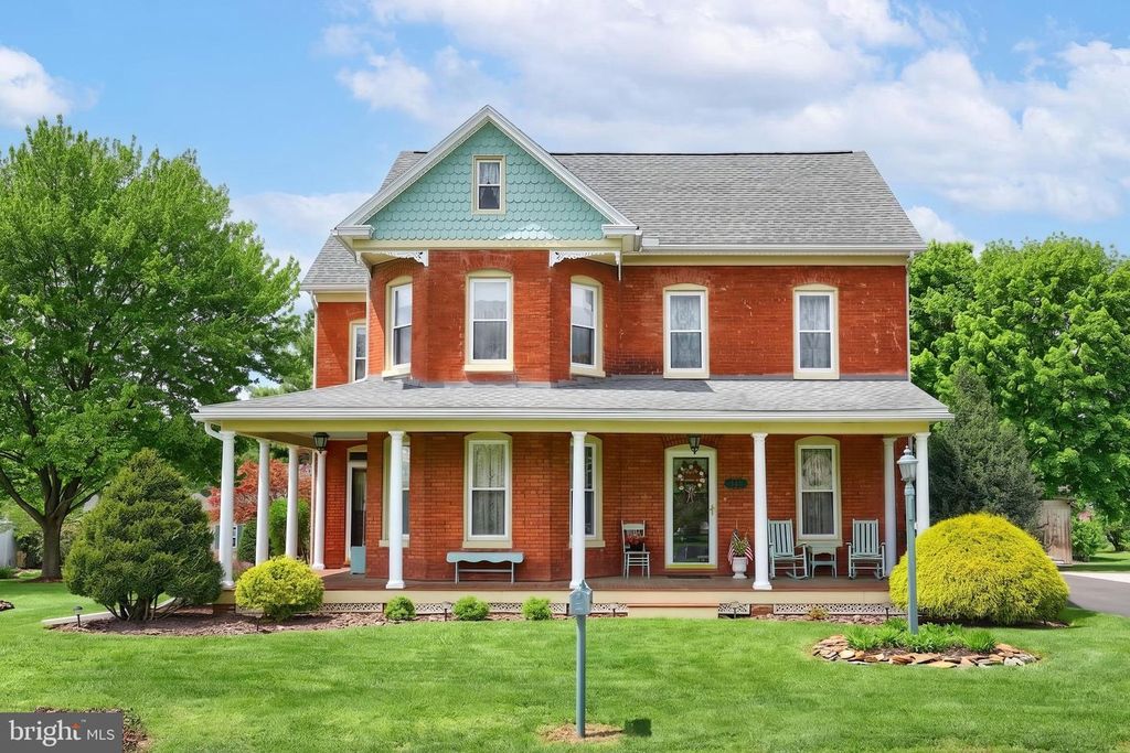 345 WESTMINSTER AVE, Hanover, PA 17331