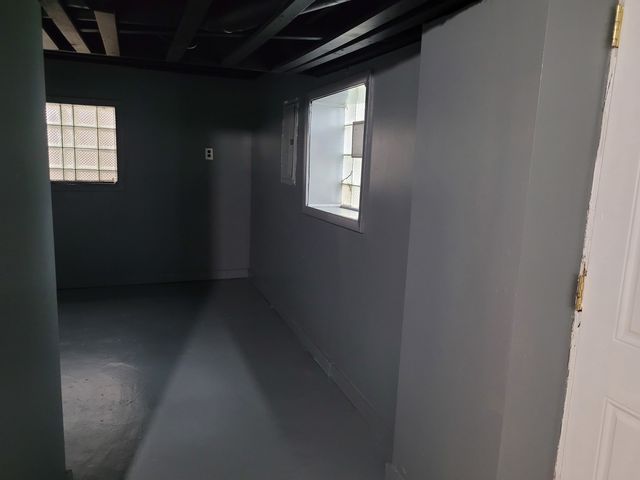 8617 S Bennett Avenue, Chicago, IL 60617