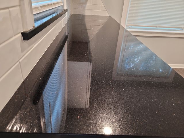 8617 S Bennett Avenue, Chicago, IL 60617