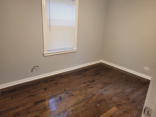 8617 S Bennett Avenue, Chicago, IL 60617