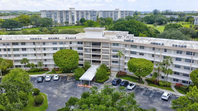 3900 Oaks Clubhouse Drive 410, Pompano Beach, FL 33069