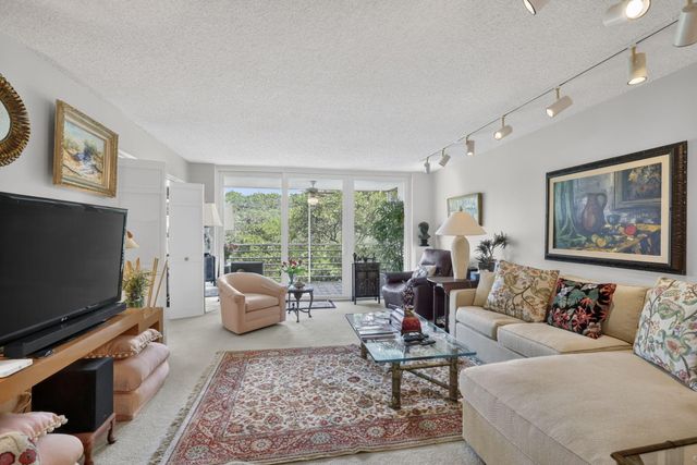 3900 Oaks Clubhouse Drive 410, Pompano Beach, FL 33069