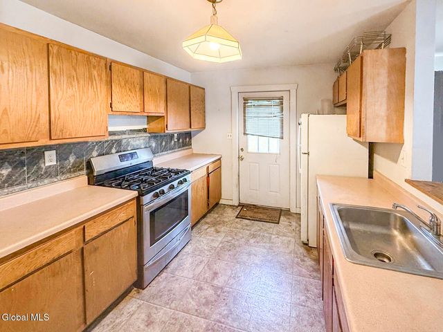 27 Osborne Street, Albany, NY 12202