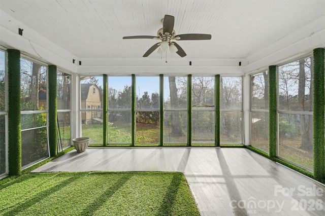 1548 Westbrook Circle, Gastonia, NC 28052