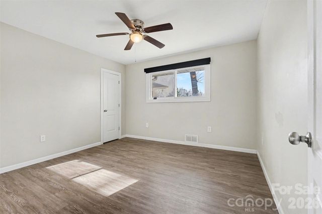 1548 Westbrook Circle, Gastonia, NC 28052