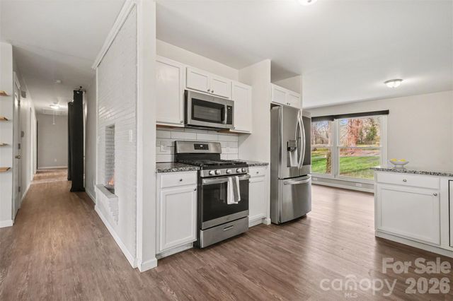 1548 Westbrook Circle, Gastonia, NC 28052