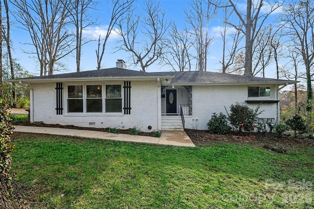 1548 Westbrook Circle, Gastonia, NC 28052