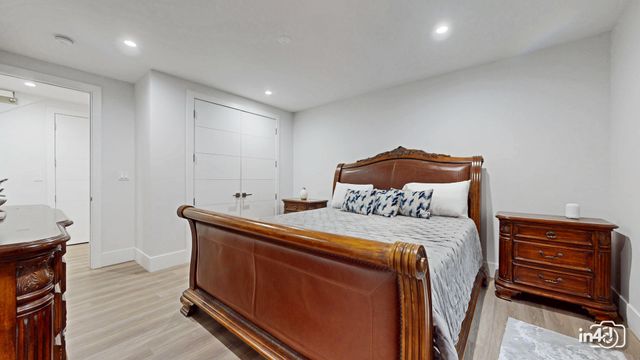 6644 N Knox Avenue, Lincolnwood, IL 60712