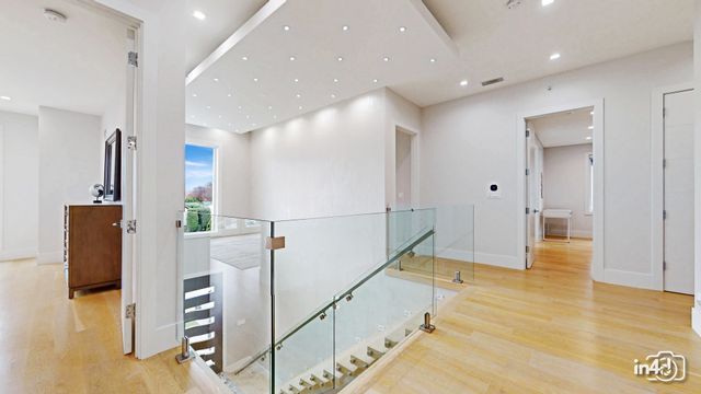 6644 N Knox Avenue, Lincolnwood, IL 60712