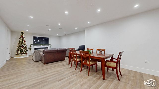 6644 N Knox Avenue, Lincolnwood, IL 60712