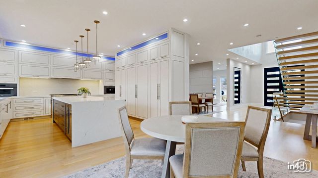 6644 N Knox Avenue, Lincolnwood, IL 60712