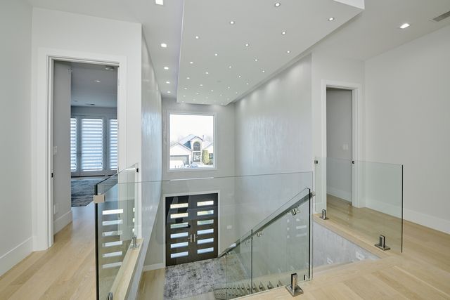 6644 N Knox Avenue, Lincolnwood, IL 60712