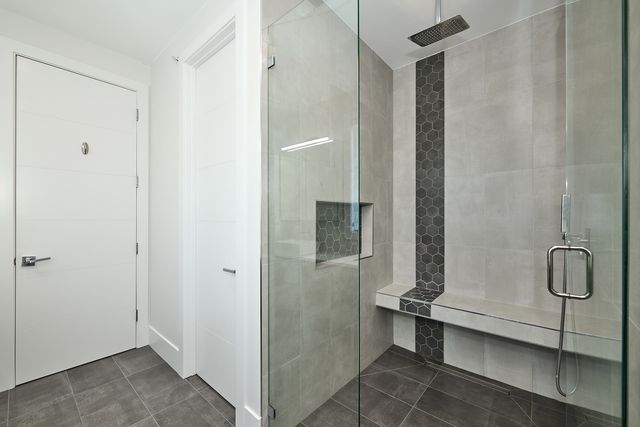 6644 N Knox Avenue, Lincolnwood, IL 60712