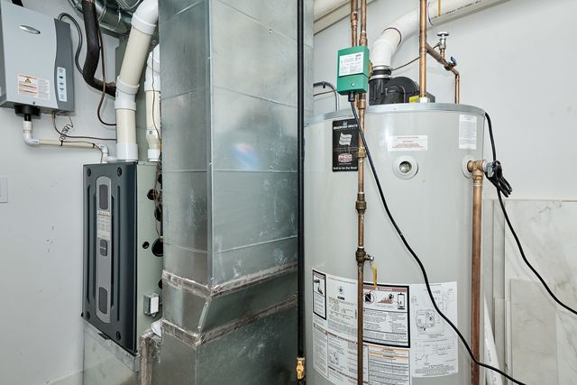 6644 N Knox Avenue, Lincolnwood, IL 60712