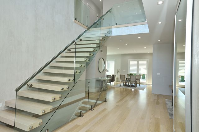 6644 N Knox Avenue, Lincolnwood, IL 60712