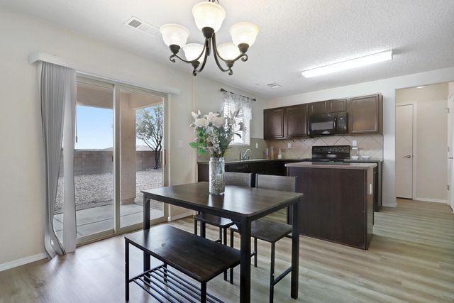 29 EL CAMINO Loop NW, Rio Rancho, NM 87144