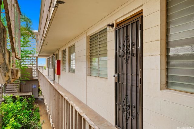 94-245 Leowahine Street 2003, Waipahu, HI 96797