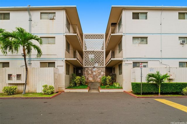 94-245 Leowahine Street 2003, Waipahu, HI 96797