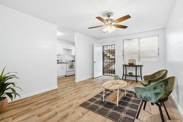 94-245 Leowahine Street 2003, Waipahu, HI 96797