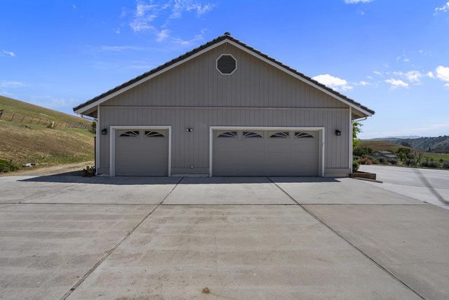 5955 Diablo Hills Road, Tres Pinos, CA 95075