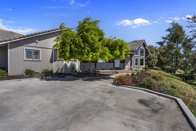 5955 Diablo Hills Road, Tres Pinos, CA 95075