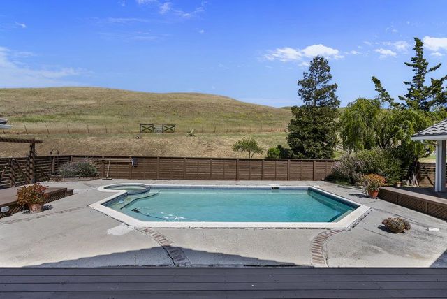 5955 Diablo Hills Road, Tres Pinos, CA 95075