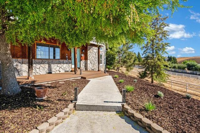 5955 Diablo Hills Road, Tres Pinos, CA 95075