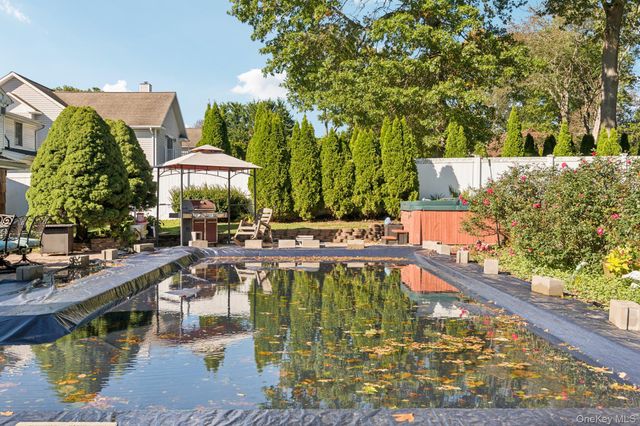 52 Hazard Avenue, Huntington, NY 11746