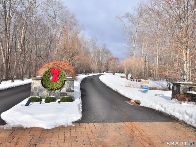 8 Haley Lane 8, Litchfield, CT 06759