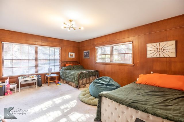 1806 Country Club Drive, Sweetwater, TX 79556