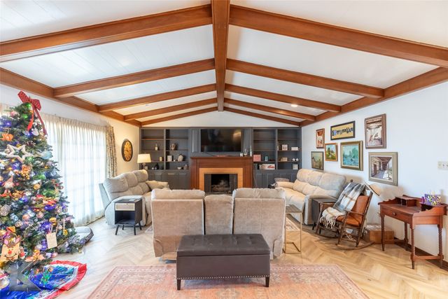 1806 Country Club Drive, Sweetwater, TX 79556