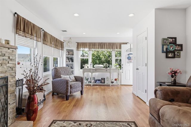 1025 Knickerbocker Road, Island Park, NY 11558