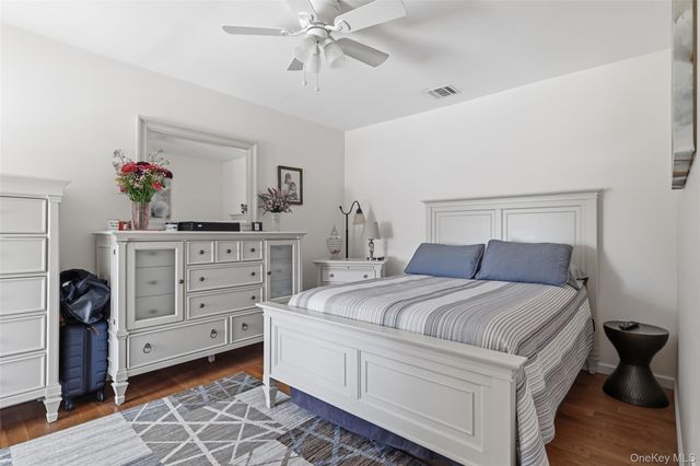 1025 Knickerbocker Road, Island Park, NY 11558