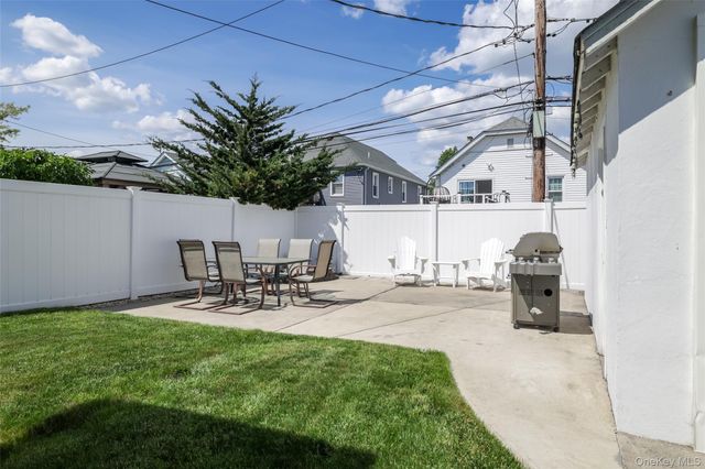 1025 Knickerbocker Road, Island Park, NY 11558