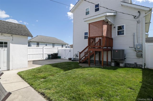 1025 Knickerbocker Road, Island Park, NY 11558