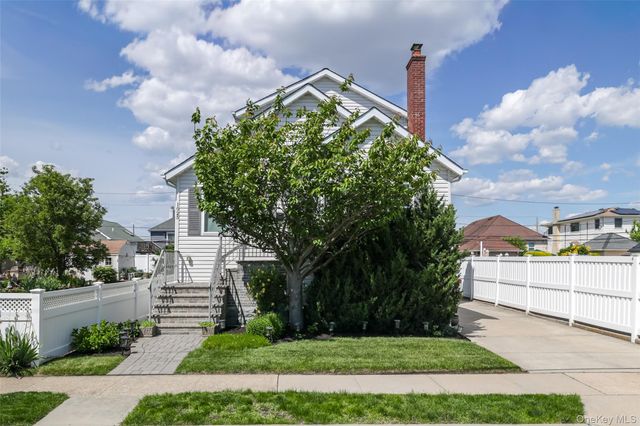 1025 Knickerbocker Road, Island Park, NY 11558
