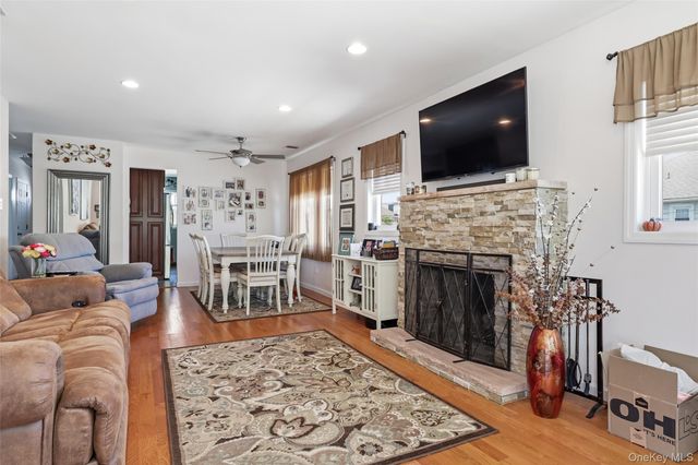 1025 Knickerbocker Road, Island Park, NY 11558