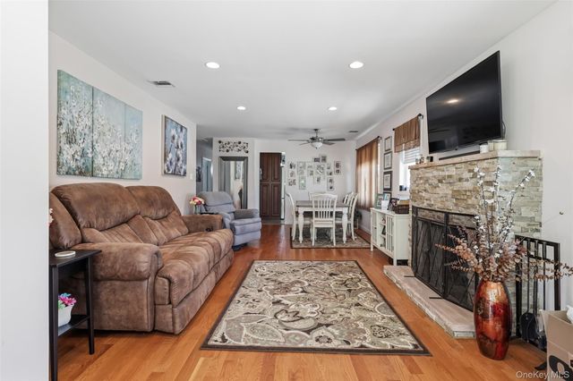 1025 Knickerbocker Road, Island Park, NY 11558