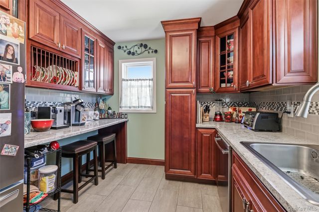 1025 Knickerbocker Road, Island Park, NY 11558