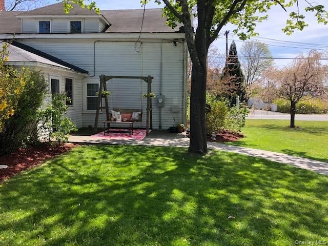 727 Main Street, Center Moriches, NY 11934