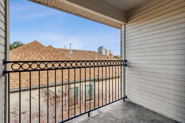 4120 Hawthorne Avenue 2, Dallas, TX 75219