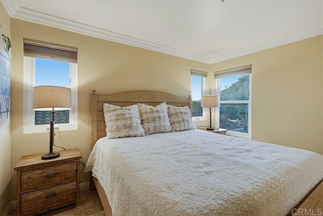 2345 Amber Oak Lane, Escondido, CA 92027