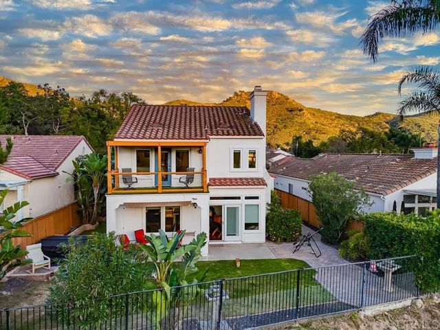 2345 Amber Oak Lane, Escondido, CA 92027