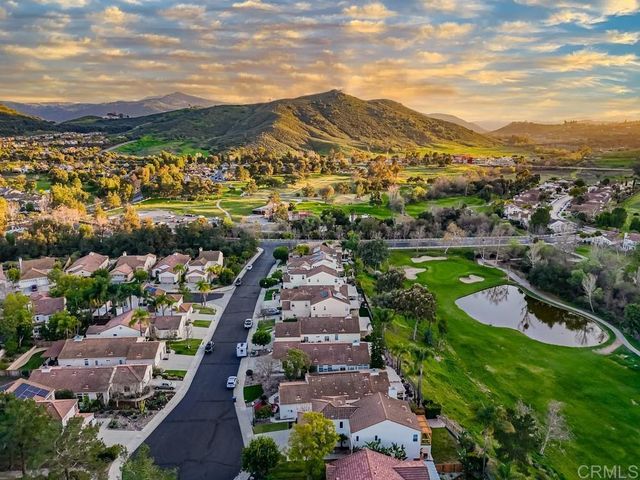 2345 Amber Oak Lane, Escondido, CA 92027