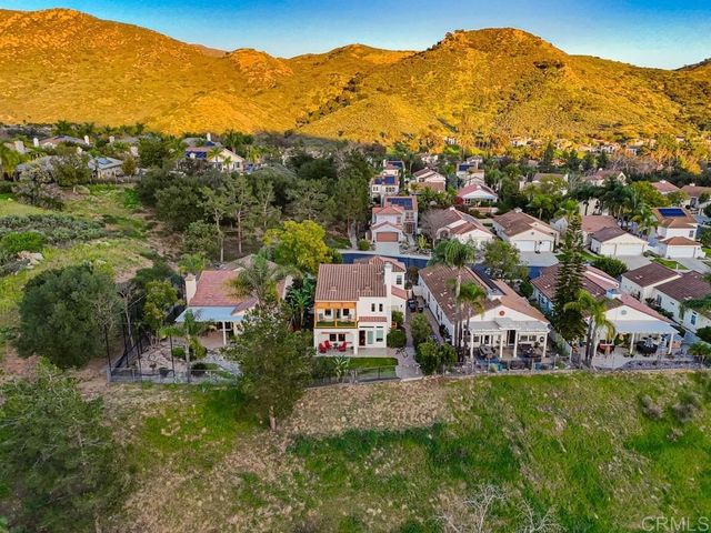 2345 Amber Oak Lane, Escondido, CA 92027