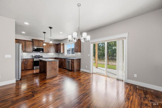 10049 W Chino Dr, Star, ID 83669