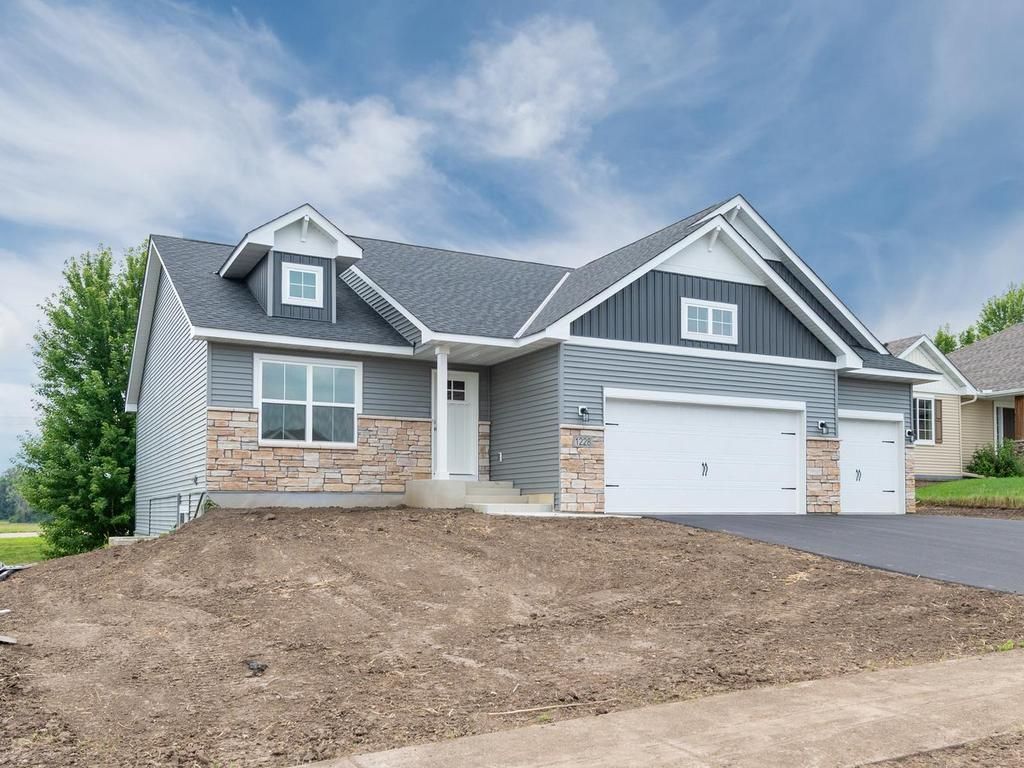 1228 Olivia Street SE, New Prague, MN 56071 — photo 2