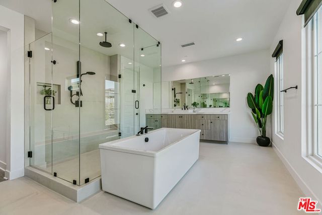 11811 N Greenwood Drive, Porter Ranch, CA 91326